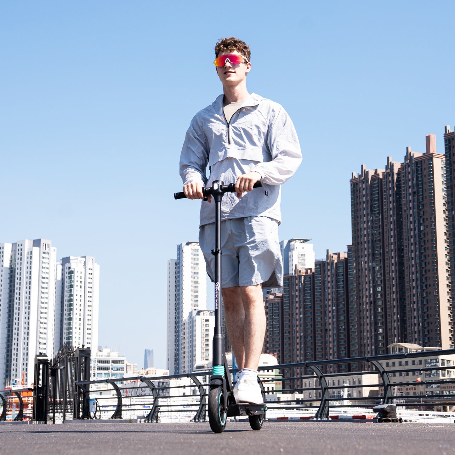 EVERCROSS E8 Electric Scooter-Foldable Commuter
