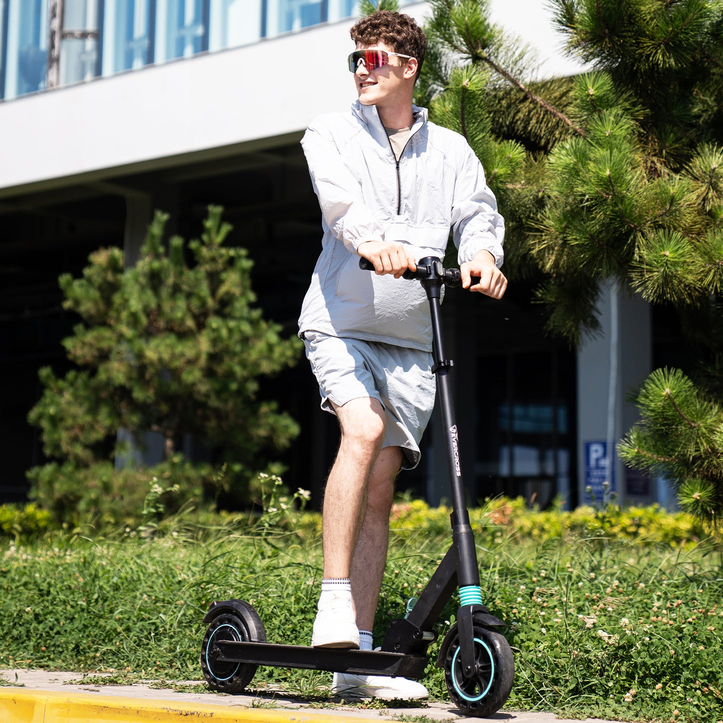 EVERCROSS E8 Electric Scooter-Foldable Commuter